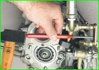 So reparieren Sie das Verteilergetriebe VAZ-2123