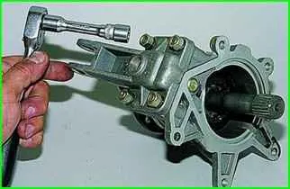 So reparieren Sie das Verteilergetriebe VAZ-2123