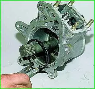 So reparieren Sie das Verteilergetriebe VAZ-2123