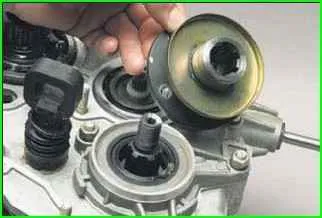 So reparieren Sie das Verteilergetriebe VAZ-2123