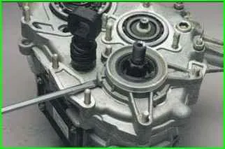 So reparieren Sie das Verteilergetriebe VAZ-2123