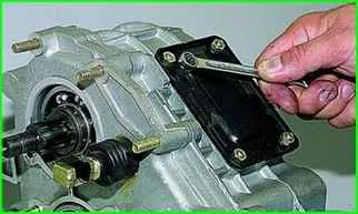 So reparieren Sie das Verteilergetriebe VAZ-2123
