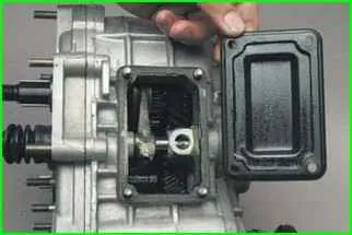 So reparieren Sie das Verteilergetriebe VAZ-2123