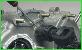 So reparieren Sie das Verteilergetriebe VAZ-2123