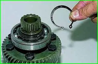 So reparieren Sie das Verteilergetriebe VAZ-2123