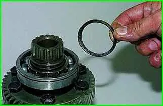 So reparieren Sie das Verteilergetriebe VAZ-2123