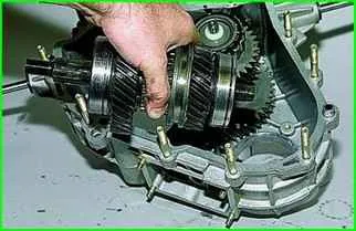 So reparieren Sie das Verteilergetriebe VAZ-2123