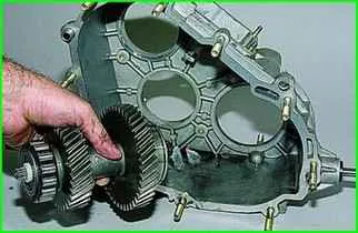 So reparieren Sie das Verteilergetriebe VAZ-2123