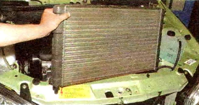 Reemplazo del radiador VAZ-21114
