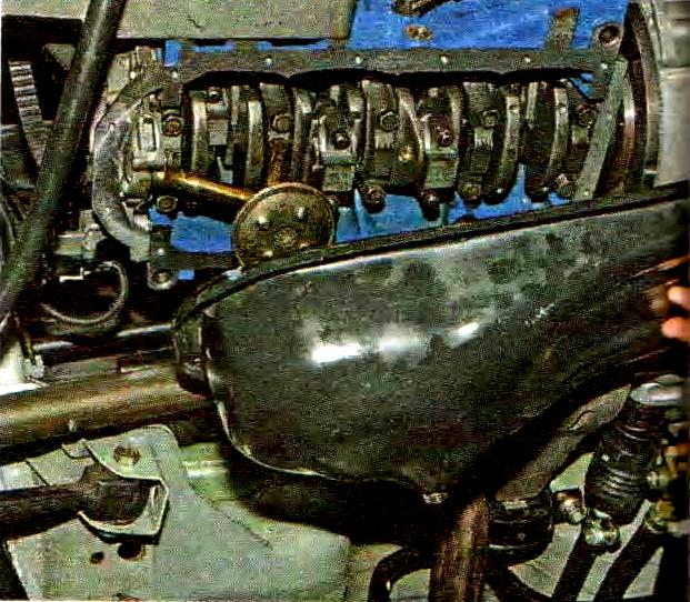 Removing and installing the oil receiver of the VAZ-21114 engine 