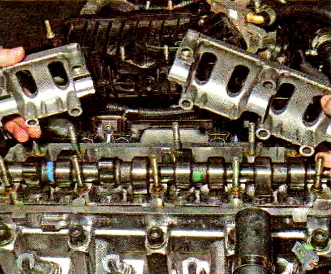 Removing and installing the camshaft of the VAZ-21114 engine 