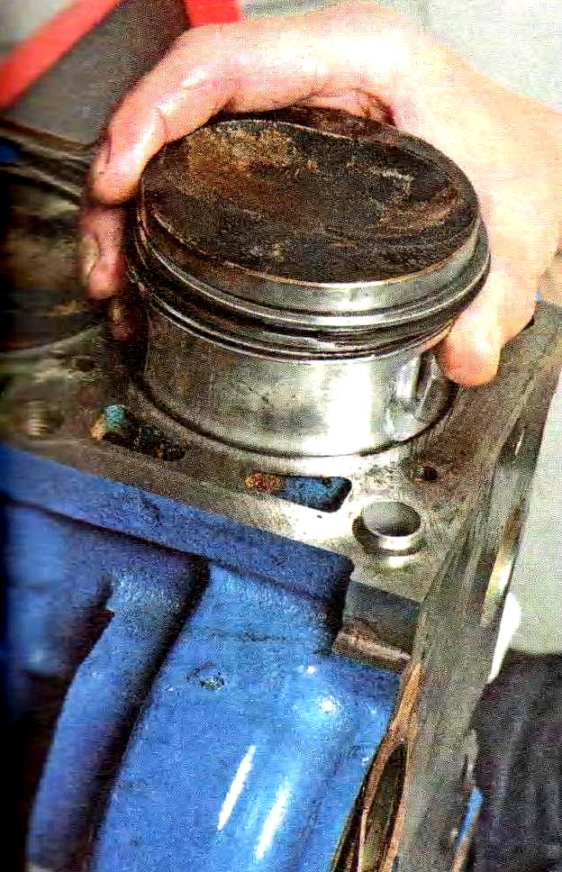 Demontage und Montage des VAZ-21114-Motor