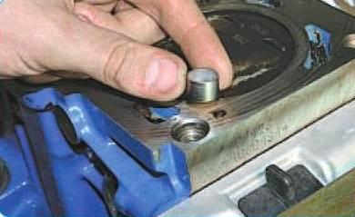 Ersetzen der Zylinderkopfdichtung des VAZ-21126 Motor