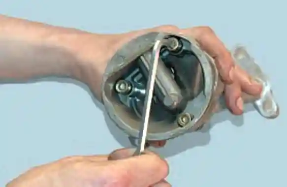 Снятие и разборка масляного насоса ЗМЗ-409