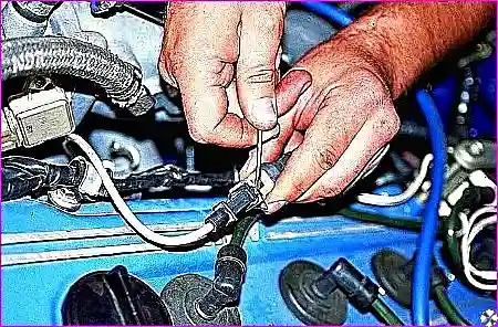 Снятие пружинного зажима