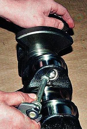 Removal and repair of the ZMZ-405 crankshaft, ZMZ-406