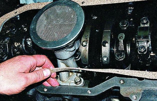 Replacing the pan gasket