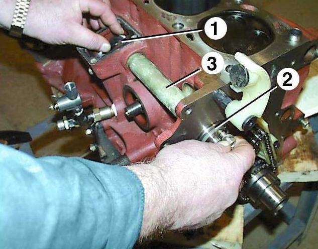 Removal, troubleshooting and repair of the intermediate shaft of the ZMZ-406 engine