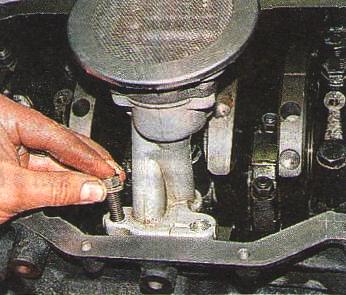 складання двигуна ЗМЗ-406