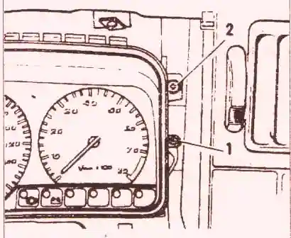 рис::отвернуть крепежные болты Отвернуть крепежные болты
