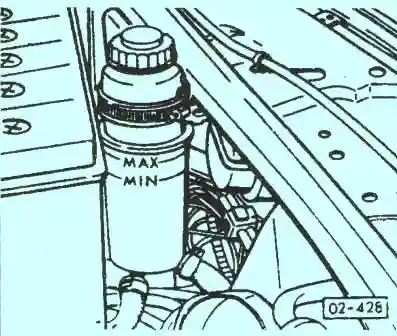Проверка уровня жидкости VW Passat