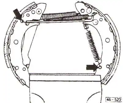 рис::зажать тормозные колодки в тисках зажать тормозные колодки в тисках