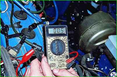 Prüfung und Austausch der Zündspule am ZMZ-406-Motor