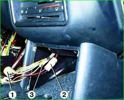 Dashboard GAZ-3110-Entfernung