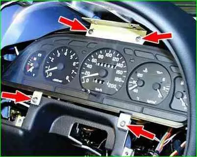 Dashboard GAZ-3110-Entfernung