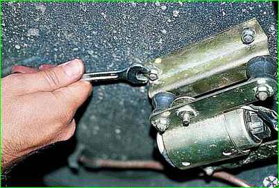 Ersetzen einer Kraftstoffpumpe fürs Auto