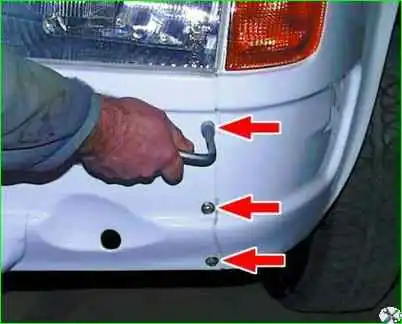 Removing the front wing