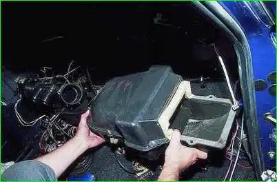Снятие радиатора отопителя