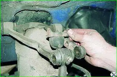 Замена втулок верхних рычагов