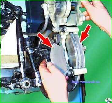 Replacing brake pads