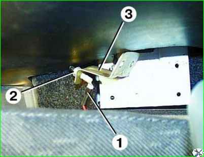 Extracción e instalación de la palanca del freno de mano