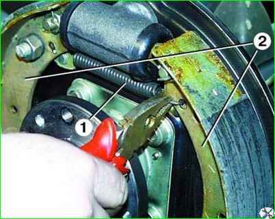 Replacing brake pads