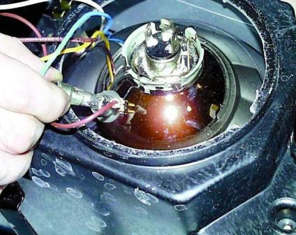 Replacing a GAZ-3110 size bulb