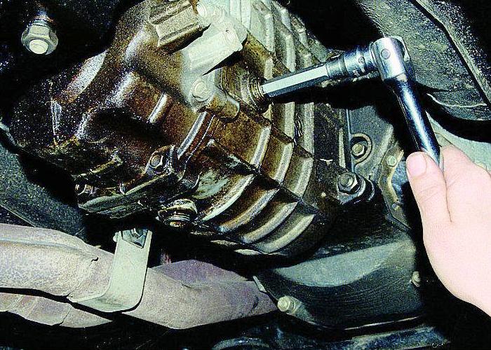 Oil change in GAZ-3110 gearbox