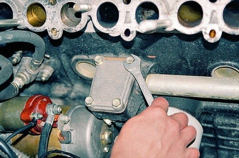Replacing the ZMZ-406 oil pump drive