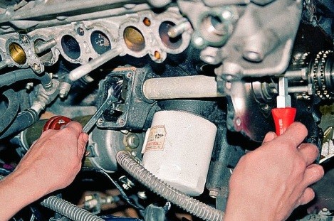 Replacing the ZMZ-406 oil pump drive