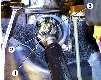 Extracción y comprobación del mecanismo de dirección GAZ-3110