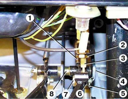 Extracción e instalación del pedal de freno