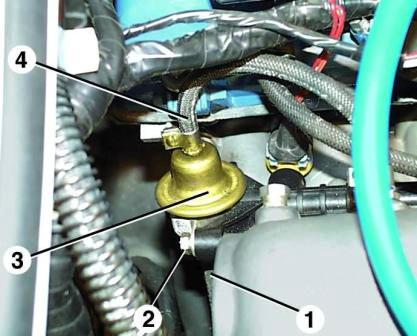 Replacement of pressure reducing valve GAZ-2705