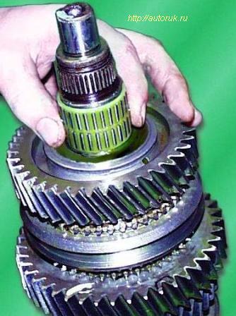 Repair of GAZ-2705 gearbox output shaft