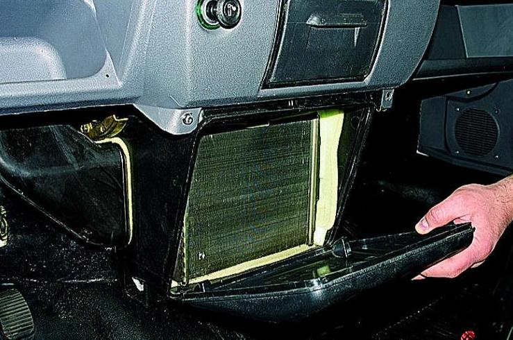 Зняття та встановлення радіатора обігрівача автомобіля Газель