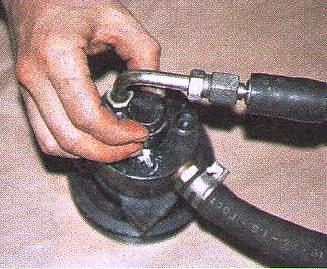 Flushing the flow and safety valves of the GAZ-3110 hydraulic booster pump