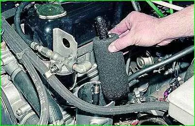 Replacing the oil and oil filter of the GAZ-2705 engine with the ZMZ-402 engine