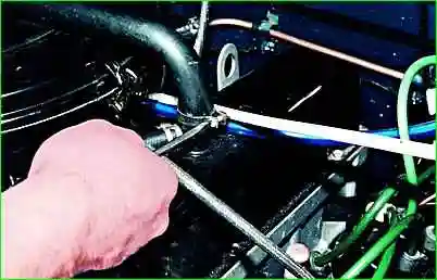 Reemplazo del filtro de aire del motor ZMZ-402 Reemplazo del filtro de aire del motor ZMZ-402