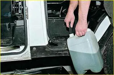Replacing the Gazelle car engine coolant