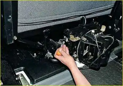 Replacing the Gazelle car engine coolant